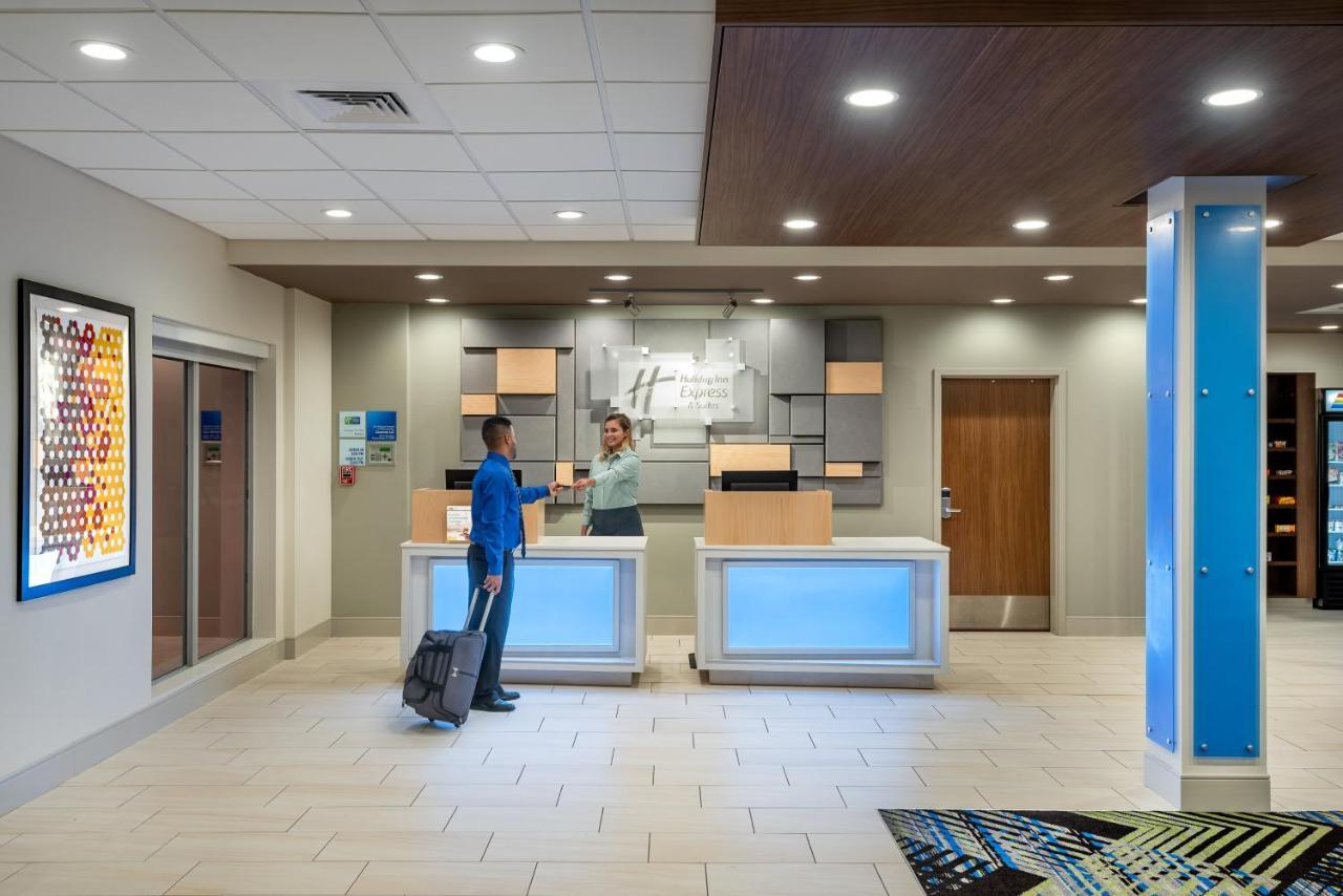 Holiday Inn Express & Suites - Punta Gorda By Ihg Eksteriør bilde
